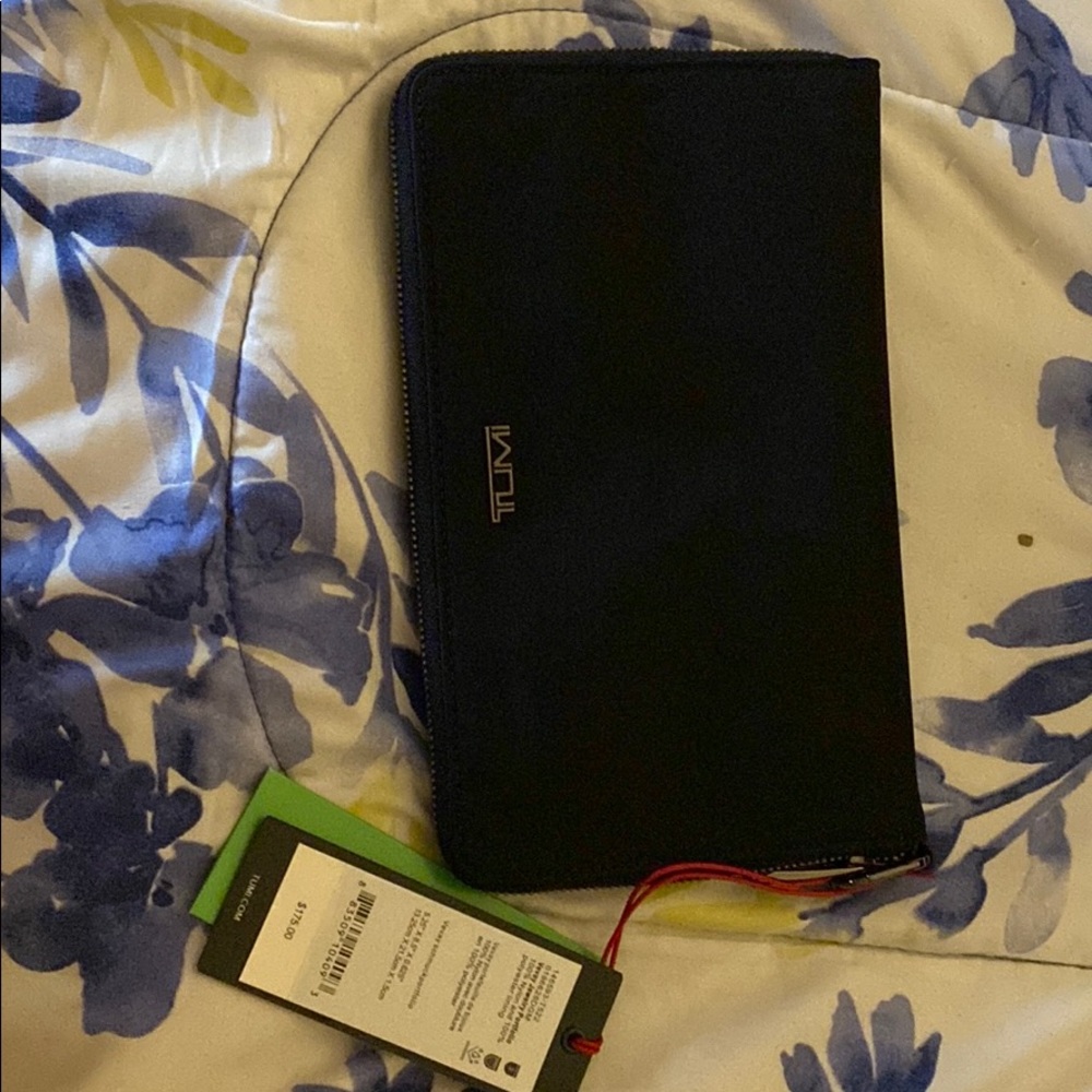 Tumi wallet